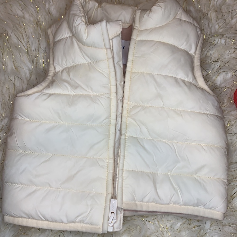 Vest - Picture 3 of 4